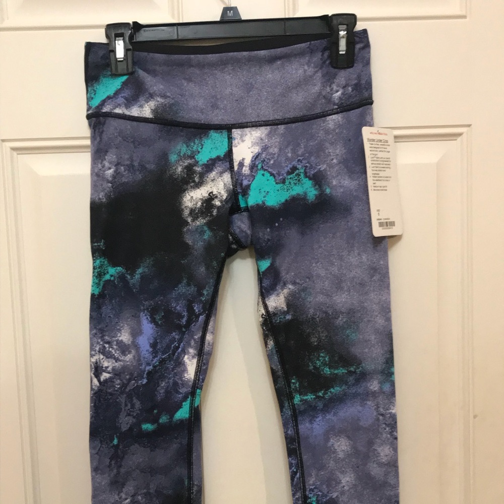 Lululemon Wonder Under Crops